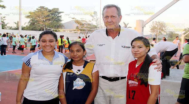 53 jóvenes aspiran a premio municipal