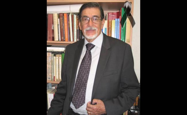 Fallece el historiador Álvaro Matute muere