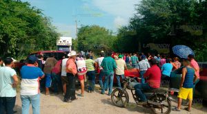 Bloquean acceso por fallas en el suministro de energía eléctrica