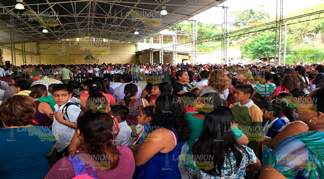 Calvario para cobrar becas