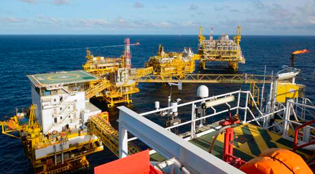 Sexenio cuenta dos historias en energía