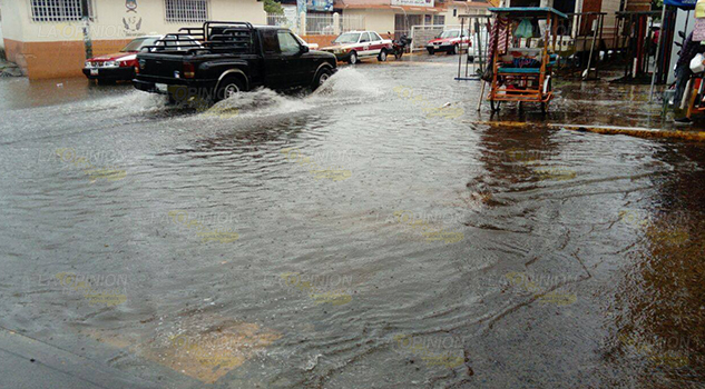 Lluvias dejan encharcamientos en Naranjos sololluvias