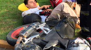 Petrolero escapa tras atropellar a estudiante de UGM y a una mujer