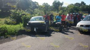 Brutal accidente entre automóvil particular y taxi Brutal Accidente Automóvil Taxi Muerto Heridos