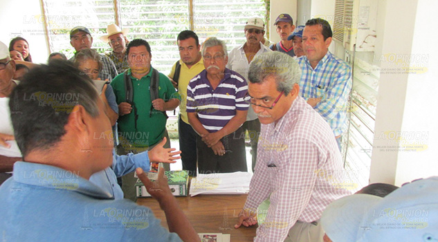 Agua, exigen colonias a la oficina local de CAEV Agua Exigen Colonias Oficina CAEV