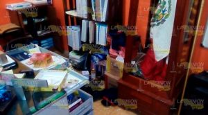 Forzaron la protección de un aula, se llevaron las computadoras