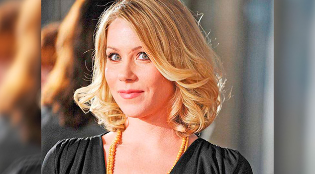 Christina Applegate se opera para prevenir el cáncer Christina Applegate Opera Prevenir Cáncer