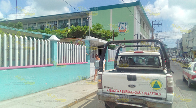 Escuelas esperan atención
