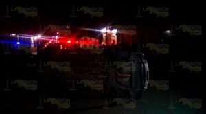 Camioneta es embestida por auto y vuelva Camioneta Embestida Vuelca