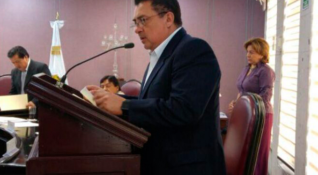 Exhorta Callejas Roldán a SEV a pagar adeudos a maestros Exhorta Callejas Roldán a SEV a pagar adeudos a maestros