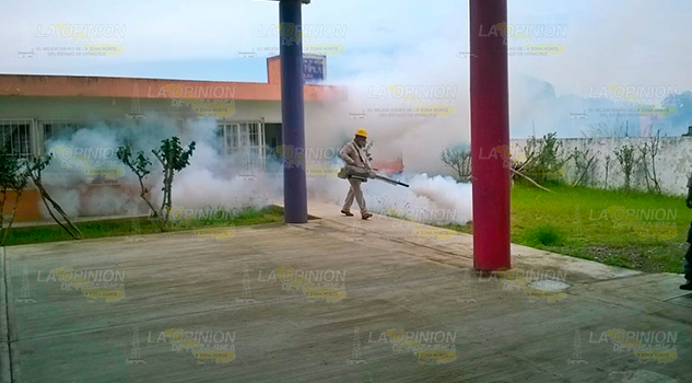 Fumigan jardín de niños