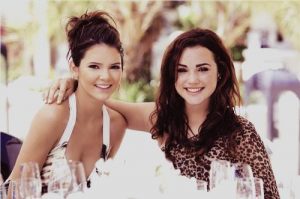 Kendall Jenner tiene una "gemela" Kendall Jenner Tiene Gemela