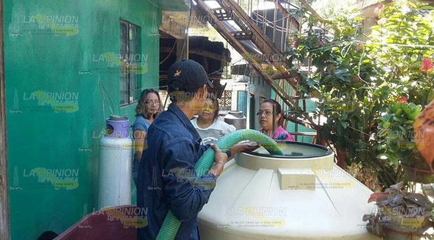 Les llevan agua en pipas Llevan Agua Pipas