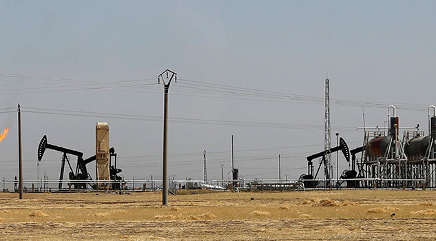Milicias kurdas quitan a ISIS el mayor yacimiento de petróleo de Siria Milicias Kurdas Quitan ISIS Mayor Yacimiento Petróleo Siria