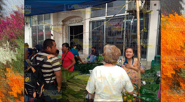 Persiste tradición de la Plaza de Todos Santos en Tuxpan