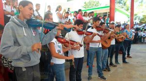 Sector educativo impulsa las tradiciones Sector Educativo Impulsa Tradiciones