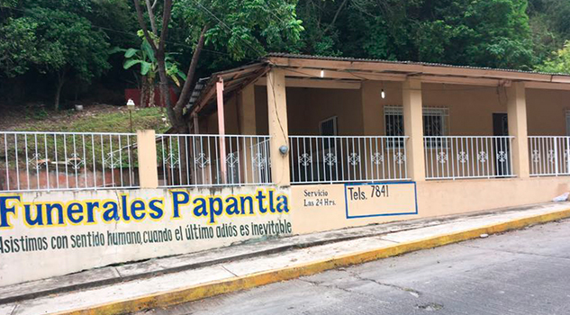 Vecinos se quejan de anfiteatro en su calle Vecinos Quejan Anfiteatro