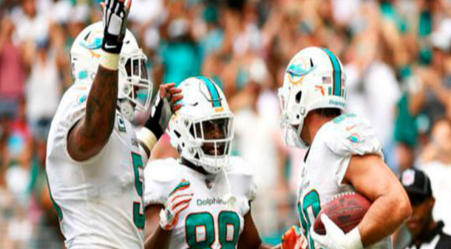 Remontan Delfines en el último cuarto para vencer a Jets