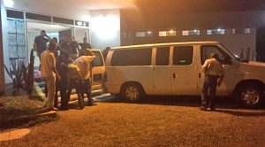 Trasladan alrededor de 600 despensas decomisadas al Colegio de Ingenieros