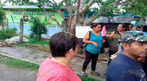 Padres de familia exigen que se ponga a trabajar