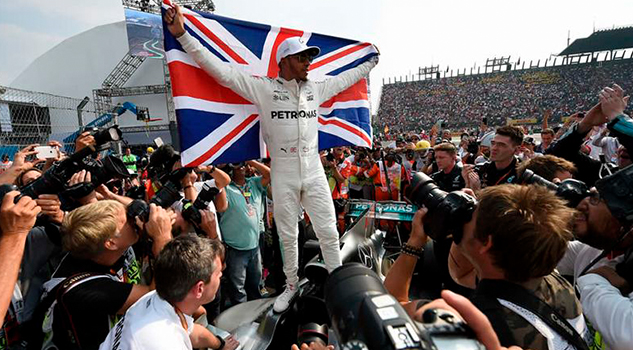 Con un susto de aquellos, Hamilton es campeón de F1 en México on un susto de aquellos, Hamilton es campeón de F1 en México