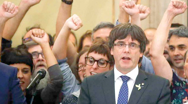 Puigdemont se refugia en Bélgica; burla policía