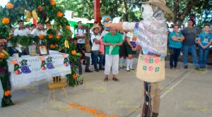 Sector educativo impulsa las tradiciones