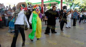 Sector educativo impulsa las tradiciones