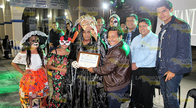 Preservan las tradiciones populares