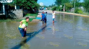 Más de mil afectados por inundaciones en Pueblo Viejo