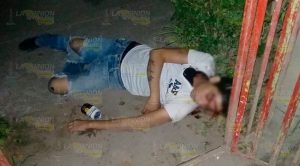 ¡Acribillado a balazos!