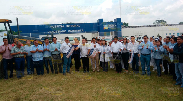 Alcalde da banderazo a obra del acceso del Hospital Integral Alcalde Banderazo Obra Acceso Hospital Integral