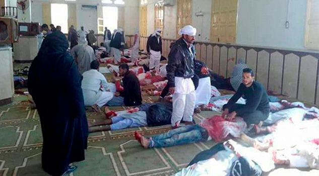 Atentado contra mezquita en Egipto, causa al menos 155 muertos Atentado Mezquita Egipto Causa Muertos