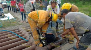 ¡Se atoró en un guardaganado! Atoro Guardadanado