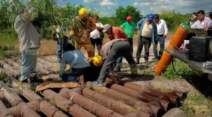 ¡Se atoró en un guardaganado!