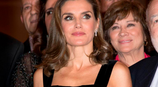 Este acaba de convertirse en el vestido más criticado de la reina Letizia Este Acaba Convertirse Vestido Criticado Reina Letizia