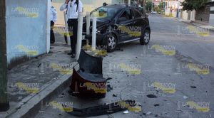 Maestra no hace alto y choca Maestra No Hace Alto Choca