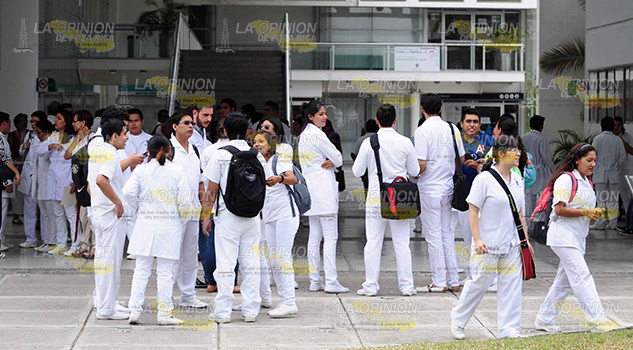 Médicos se van al sector público Médicos Van Sector Público