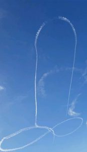 Piloto de la armada realiza un dibujo inapropiado Piloto Armada Realiza Dibujo Inapropiado