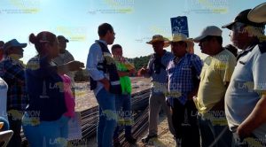 Bloquean la carretera e impiden acceso a compañia