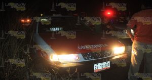 Borrachos vuelcan su Volkswagen