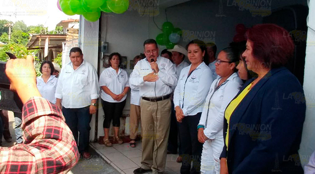 Acercan servicios a los que menos tienen