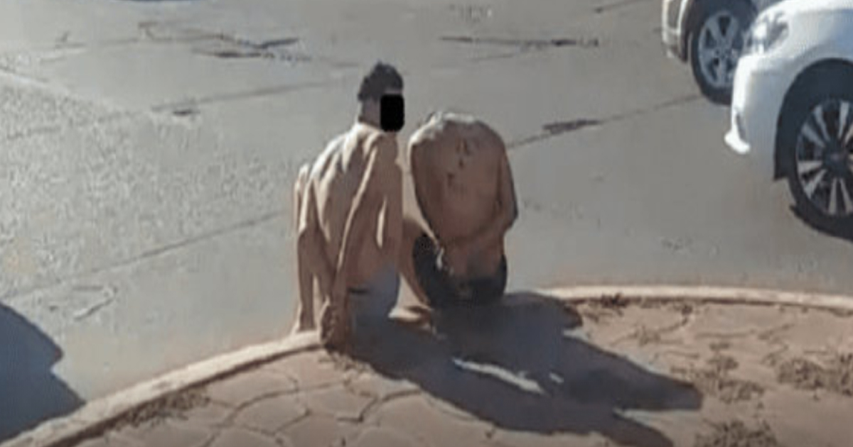 #Video Exhiben a presuntos ladrones