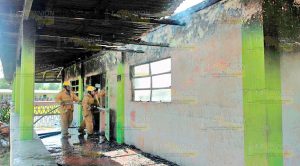 ¡Fuego en escuela primaria!