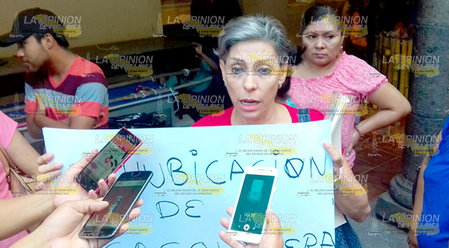 Levantan a mujer que se opone a construcción de gasolinera
