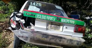 Taxista intentó rebasar y provocó fuerte percance