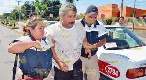 Tres delincuentes atracan a taxista