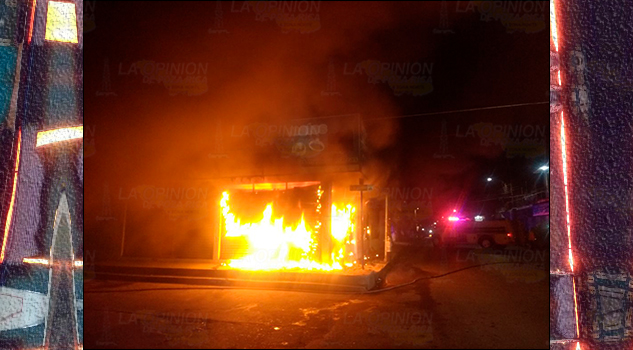 ¡Arde casa de empeño!