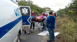 Familia de Naranjos se salva de morir en una volcadura Familia Naranjos Salva Morir Volcadura