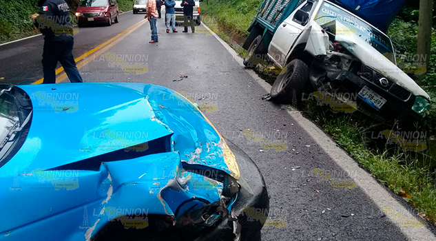 Fuerte choque en la carretera México-Tuxpan Fuerte Choque Carretera México Tuxpan